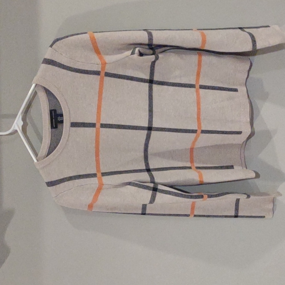 Adrienne Vittadini women's medium tan large check soft crewneck sweater‎